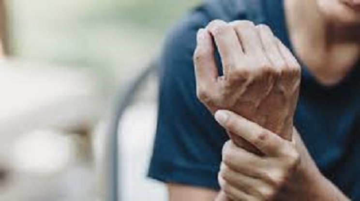 Orthopedic specialists believe that arthritis and osteoporosis patients should be alert before the winter season arrives.